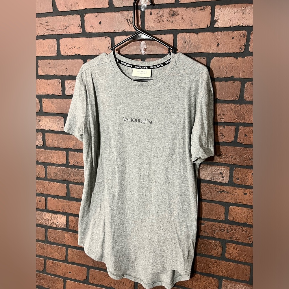 Mens VQ FIT heathered grey shirt. Size medium